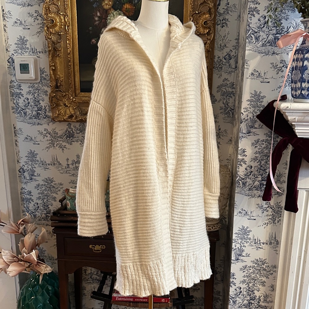Banana Republic Cream Hooded Cardigan size L COZY and LONG